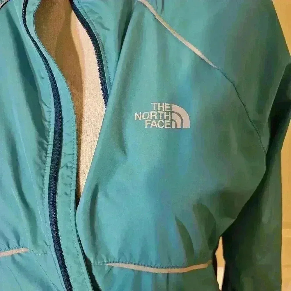 The North Face Women's Flight Series Jacket - Medium - Picture 7 of 7